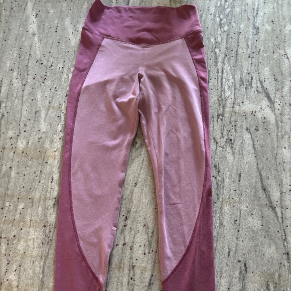 Old Navy Active Womens Extra High-Rise Leggings, Go-Dry Powerchill, Pink M - Picture 5 of 8